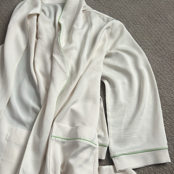 Fabletics Long Robe - Picture 4 of 6